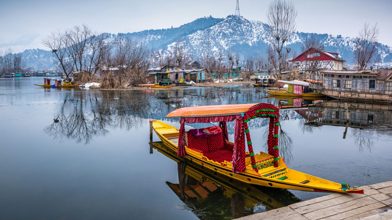 Uber makes waves: Shikara rides now just a tap away on Dal Lake