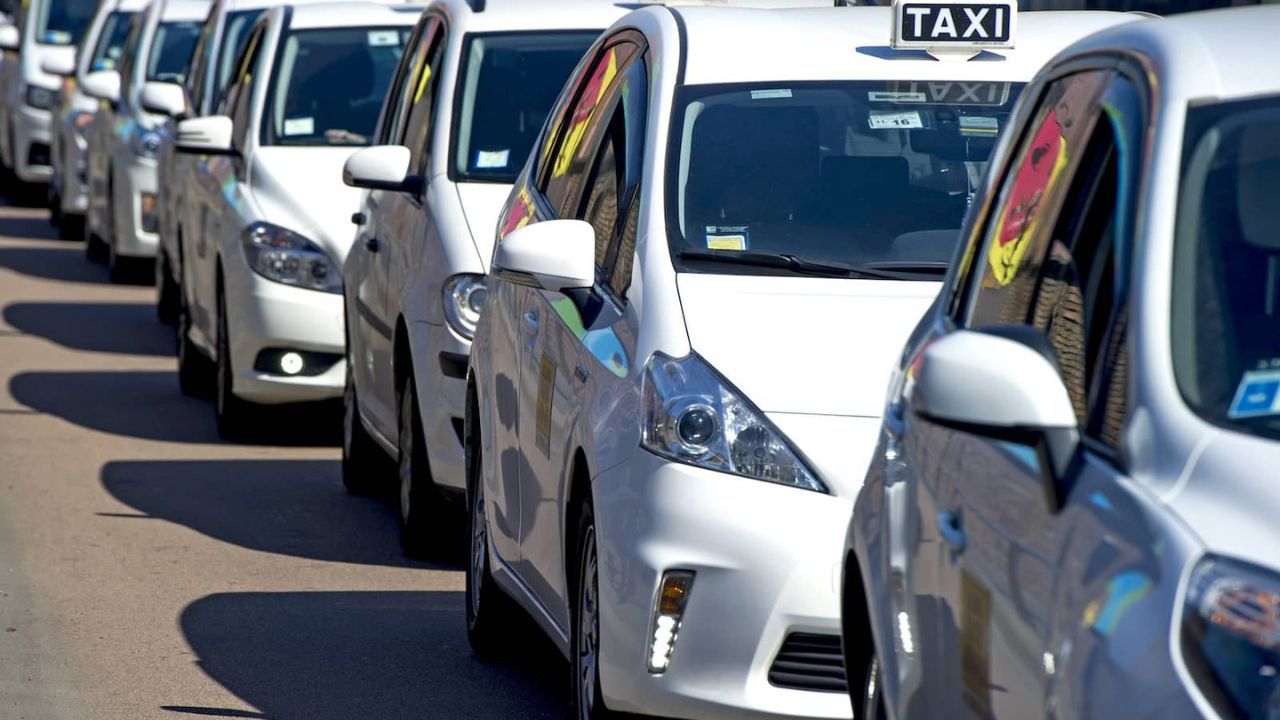 Noida Airport introduces premium all-electric taxi service with Mahindra Logistics